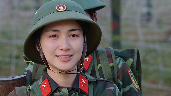 Hòa Minzy tự hào khi trở thành người lính làm việc trong quân ngũ