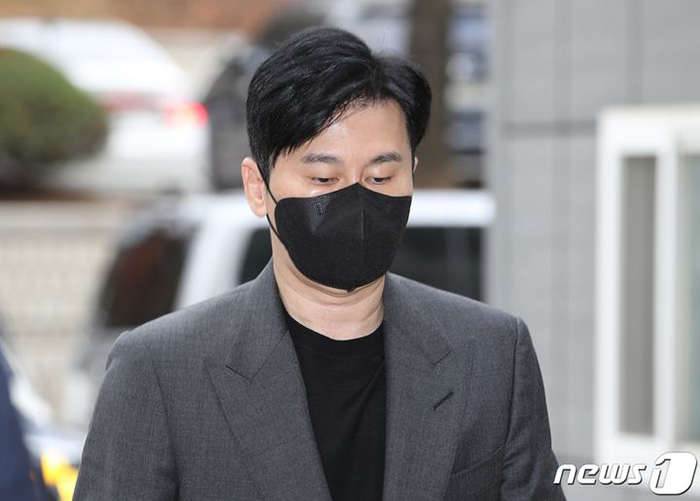 Yang Hyun Suk được xử vô tội với cáo buộc đầu tiên, liên quan đến việc đe dọa nhân chứng