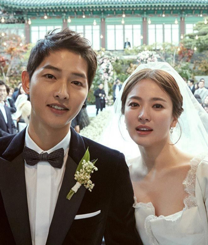 Song Joong Ki kết hôn với Song Hye Kyo vào tháng 7/2017 và ly hôn chỉ 2 năm sau đó