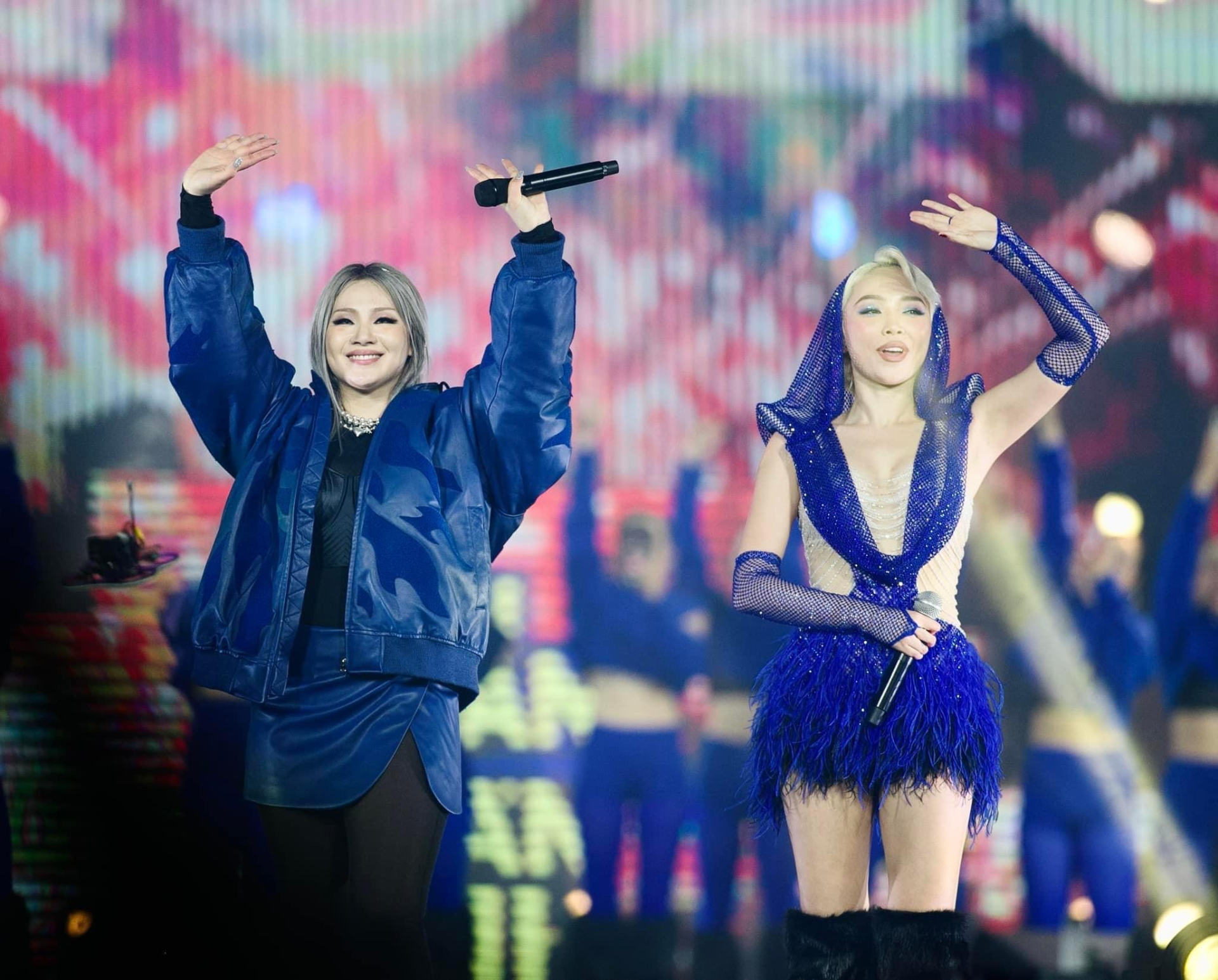 Tóc Tiên đứng cạnh ngôi sao Kpop - CL