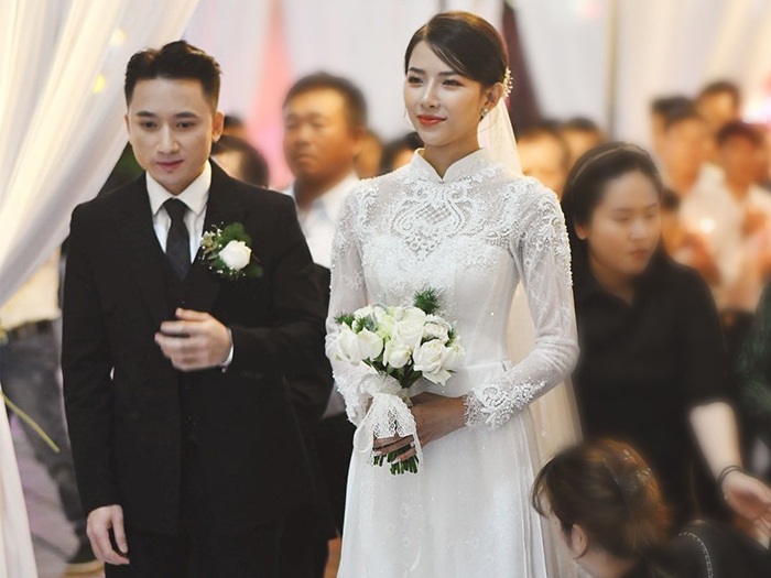 Phan Mạnh Quỳnh và Khánh Vy kết hôn vào năm 2021 sau nhiều năm hẹn hò