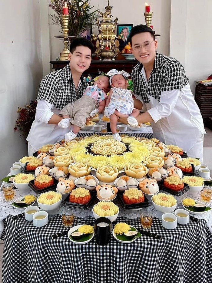 Thanh Đoàn và Hà Trí Quang hạnh phúc đón cặp song sinh đầu lòng chào đời vào tháng 12/2022