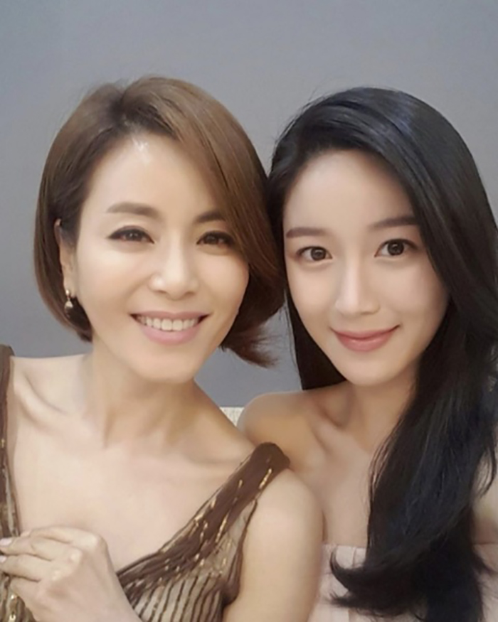 Lee Da In và người mẹ nổi tiếng
