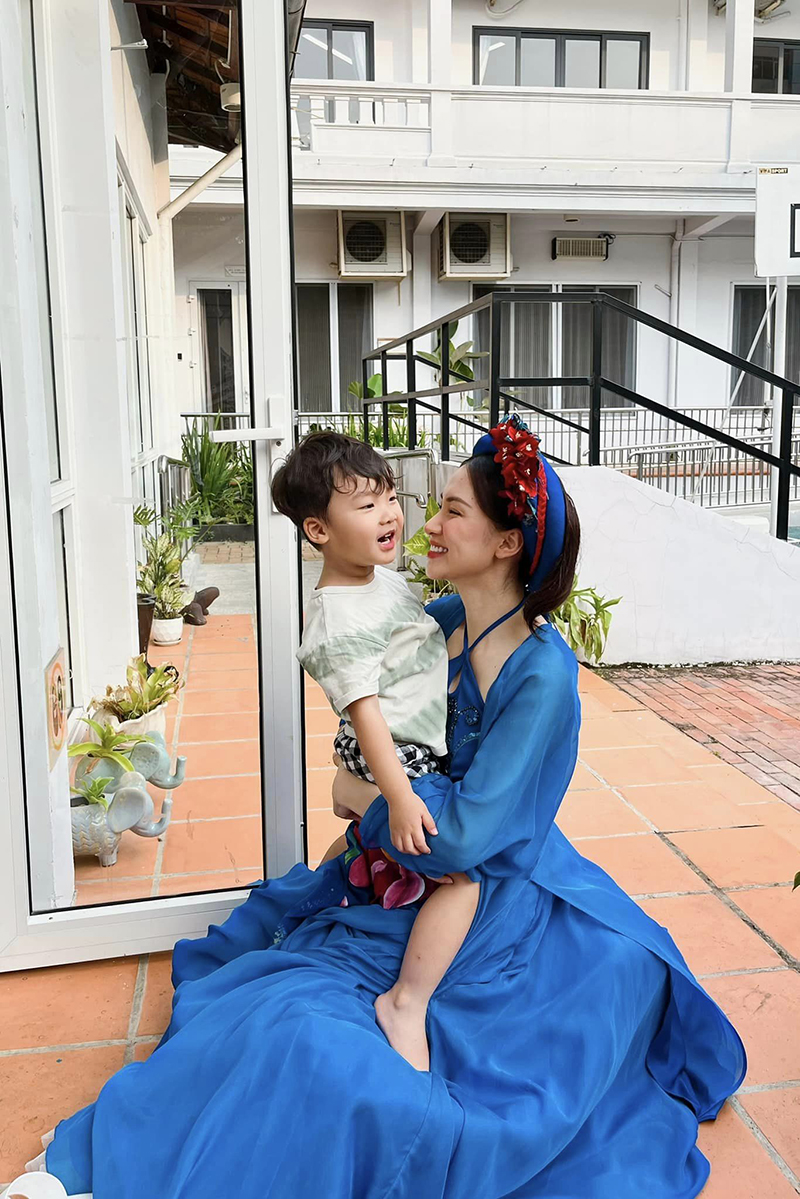 Hoà Minzy làm mẹ đơn thân của cậu con trai tên bé Bo