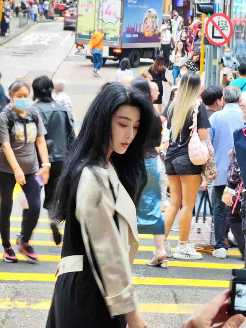 Thư Kỳ - sao nữ U50 quyến rũ không thua gì gái 18, netizen so sánh với Phạm Băng Băng - ảnh 5
