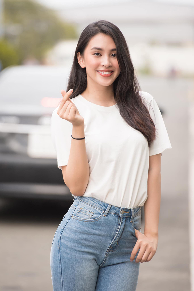 Tiểu Vy đăng quang Hoa hậu Việt Nam 2018 và nổi tiếng với khán giả Việt