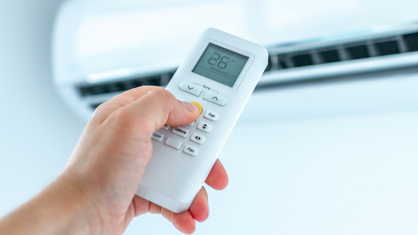 Ngoài việc điều chỉnh nhiệt độ thích hợp thì còn 1 cách giảm tiền điện cuối tháng hiệu quả khi sử dụng điều hòa