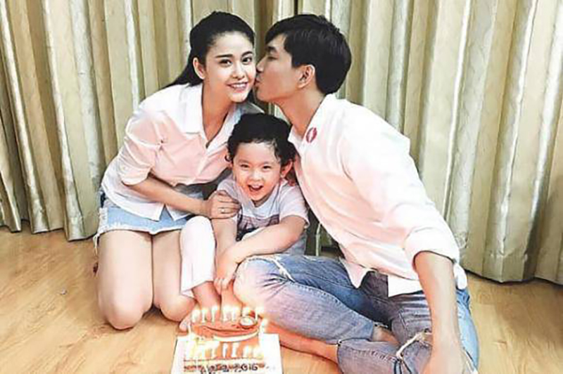 Trương Quỳnh Anh 23 tuổi cãi lời cha mẹ sinh con mà không cưới, 5 năm sau làm mẹ đơn thân ai cũng mê - ảnh 1