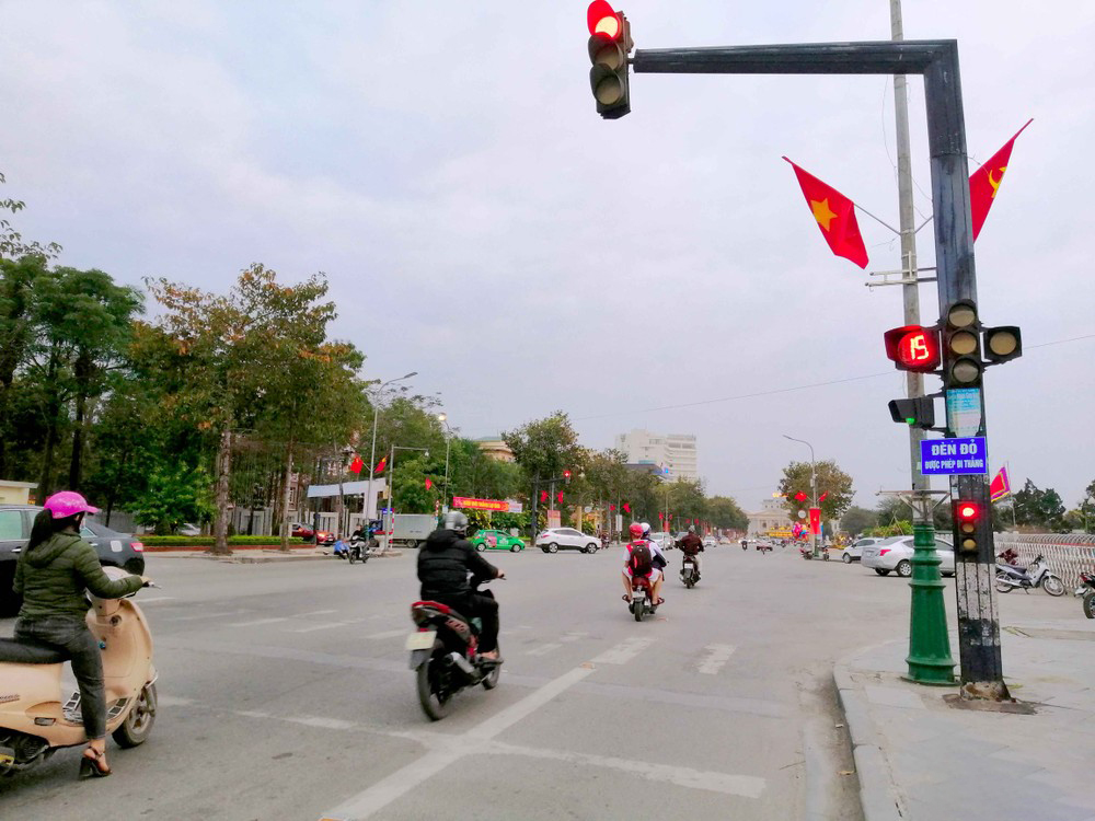 Vượt đèn đỏ là hành vi vi phạm luật giao thông, tuy nhiên trong một số trường hợp, người vượt đèn đỏ sẽ không bị xử phạt