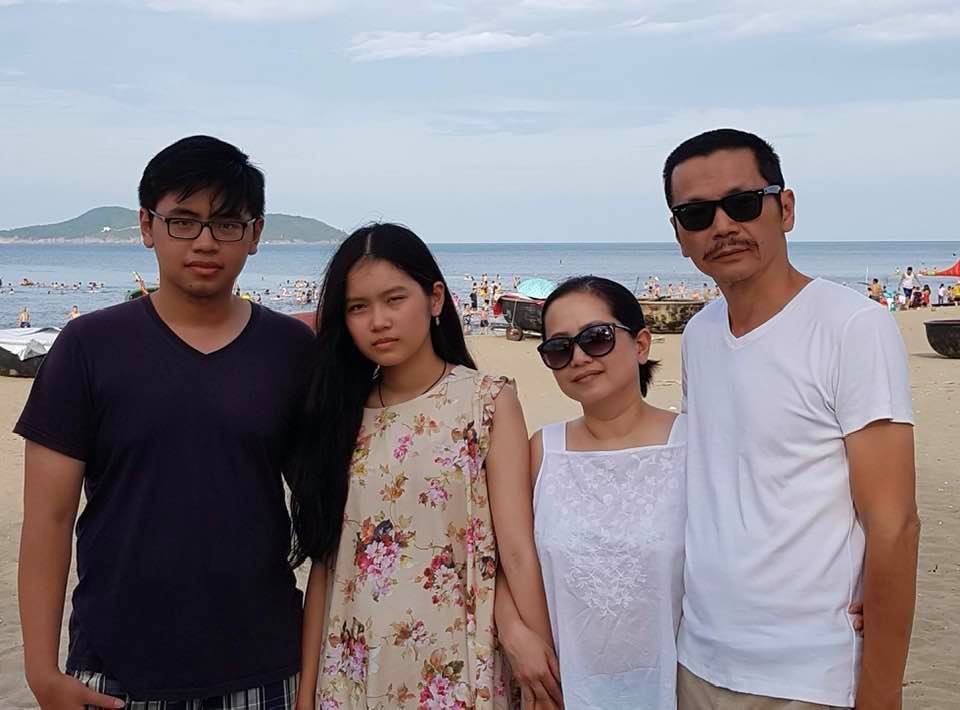 Gia đình 'đủ nếp đủ tẻ' hạnh phúc của NSND Trung Anh