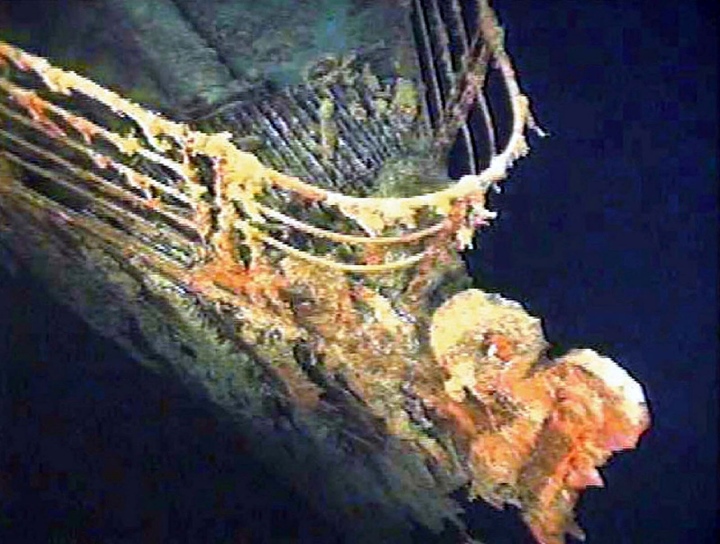 Hình ảnh một phần xác tàu Titanic chìm sâu ngoài khơi Canada