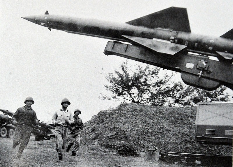 Không cần vũ khí tối tân nhất, Việt Nam vẫn có thể đánh thắng chiến lược dội bom bằng máy bay B52 của quân Mỹ lúc bấy giờ