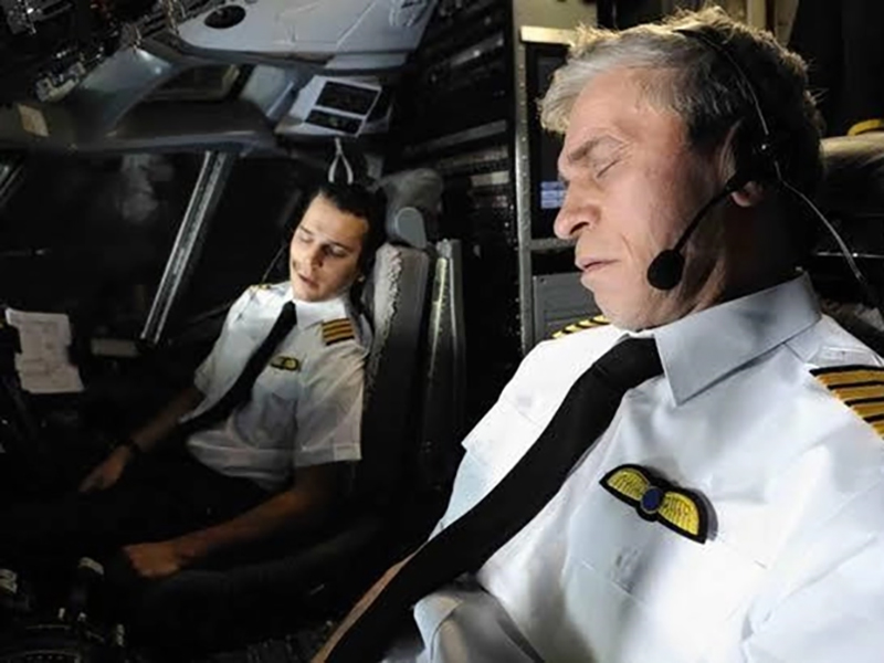 2 phi công ngủ gật trên máy bay khiến mọi người lo sốt vó (Ảnh minh họa)
