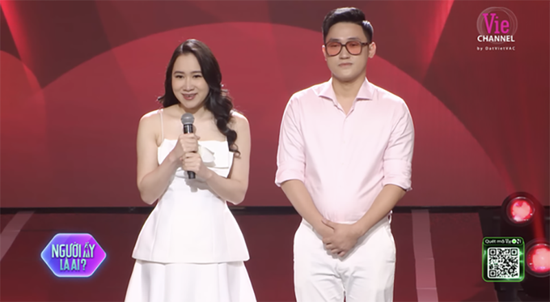 Hoàng Anh và Quỳnh Hoa trên show 'Người ấy là ai'