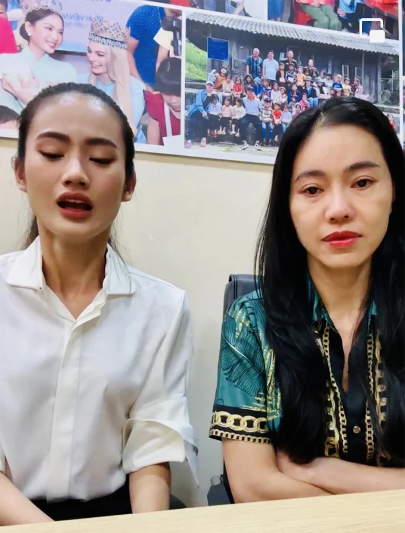 Ý Nhi và bà Phạm Kim Dung livestream xin lỗi khán giả về những ồn ào