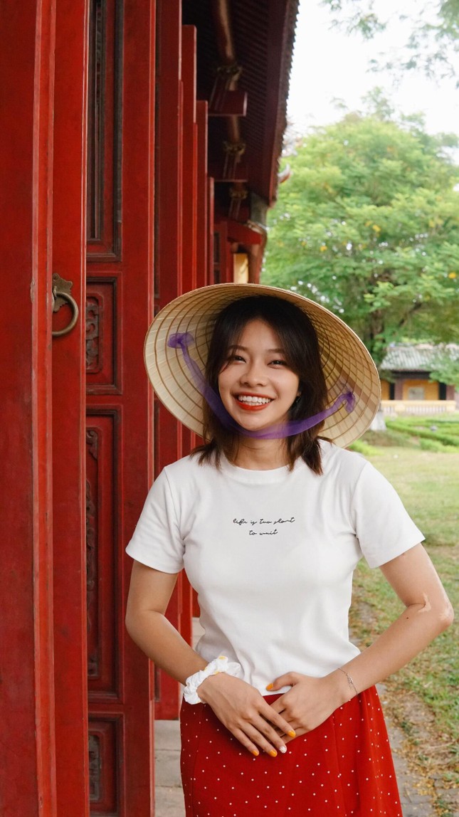 Danh tính cô gái Việt đầu tiên là thủ khoa đại học top đầu Trung Quốc, vì sao về nước lại làm việc online? - ảnh 2