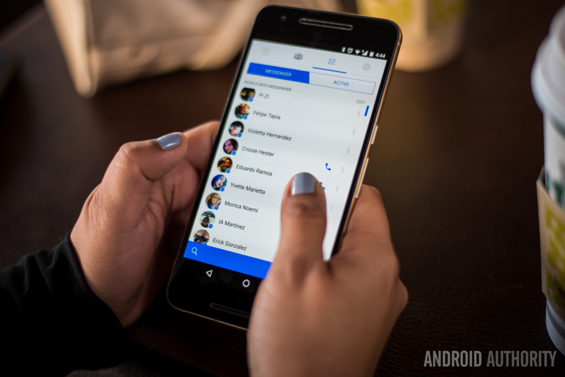 Năm 2016, tính năng thay thế tin nhắn SMS trên Android của Facebook Messenger được giới thiệu đến người dùng