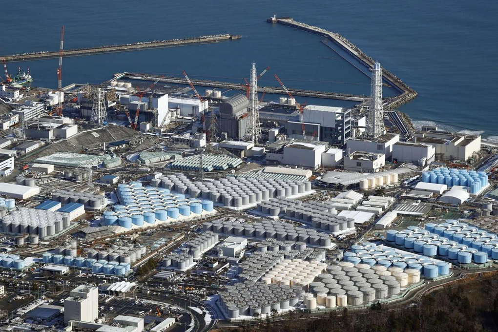 Những chiếc thùng chứa nước thải nhiễm chất phóng xạ mà Nhật Bản chuẩn bị xả ra biển