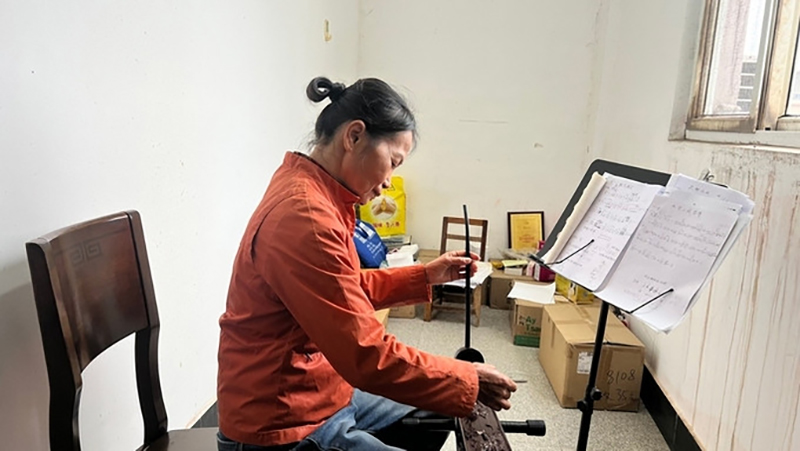 Một người phụ nữ dân tộc Kinh thuộc thế hệ thứ 10 sống tại Trung Quốc