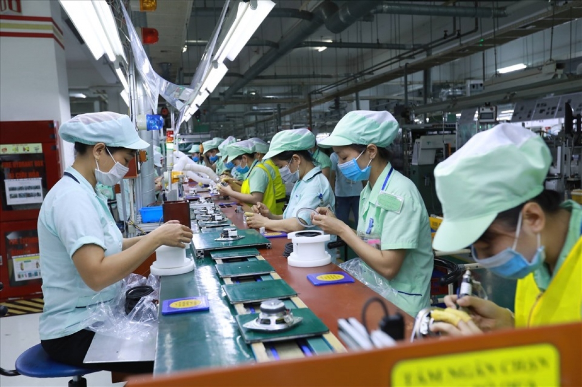 Lao động sang các nước như Nhật Bản, Hàn Quốc, Đài Loan... lao động chiếm phần đông