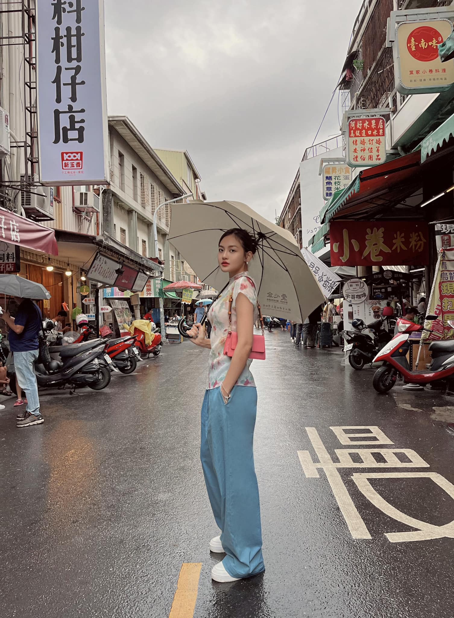 Thái Dũng và Thùy Anh trải nghiệm du lịch tại Đài Loan