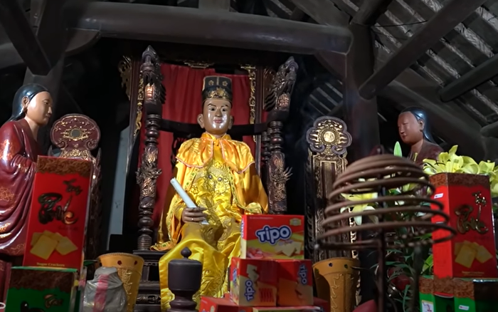 Bí ẩn pho tượng độc lạ 700 năm tuổi ở Việt Nam, có thể tự đứng lên ngồi xuống là vì sao? - ảnh 4