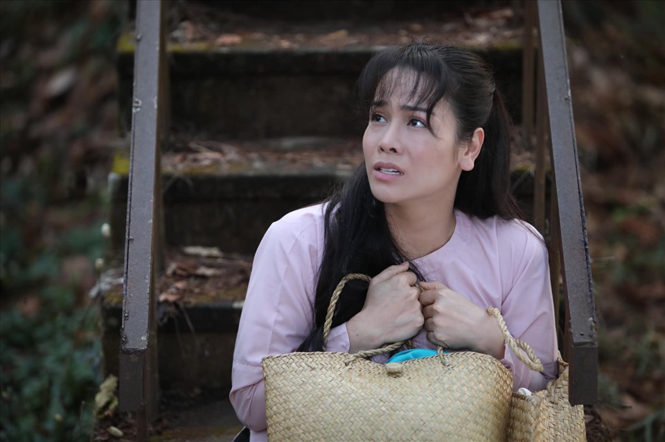 Nhật Kim Anh hóa thân vào vai Út Hạnh trong phim 'Lưới trời' của đạo diễn Nguyễn Phương Điền