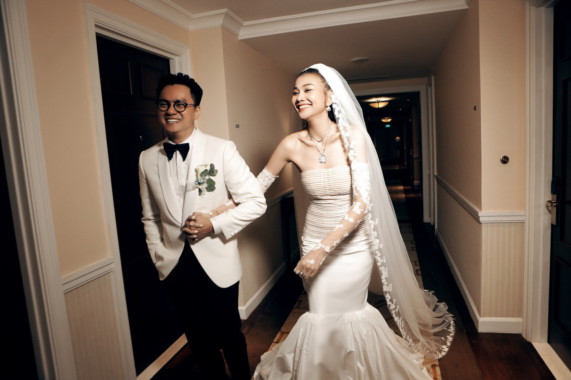 Thanh Hằng và ông xã trong ngày cưới