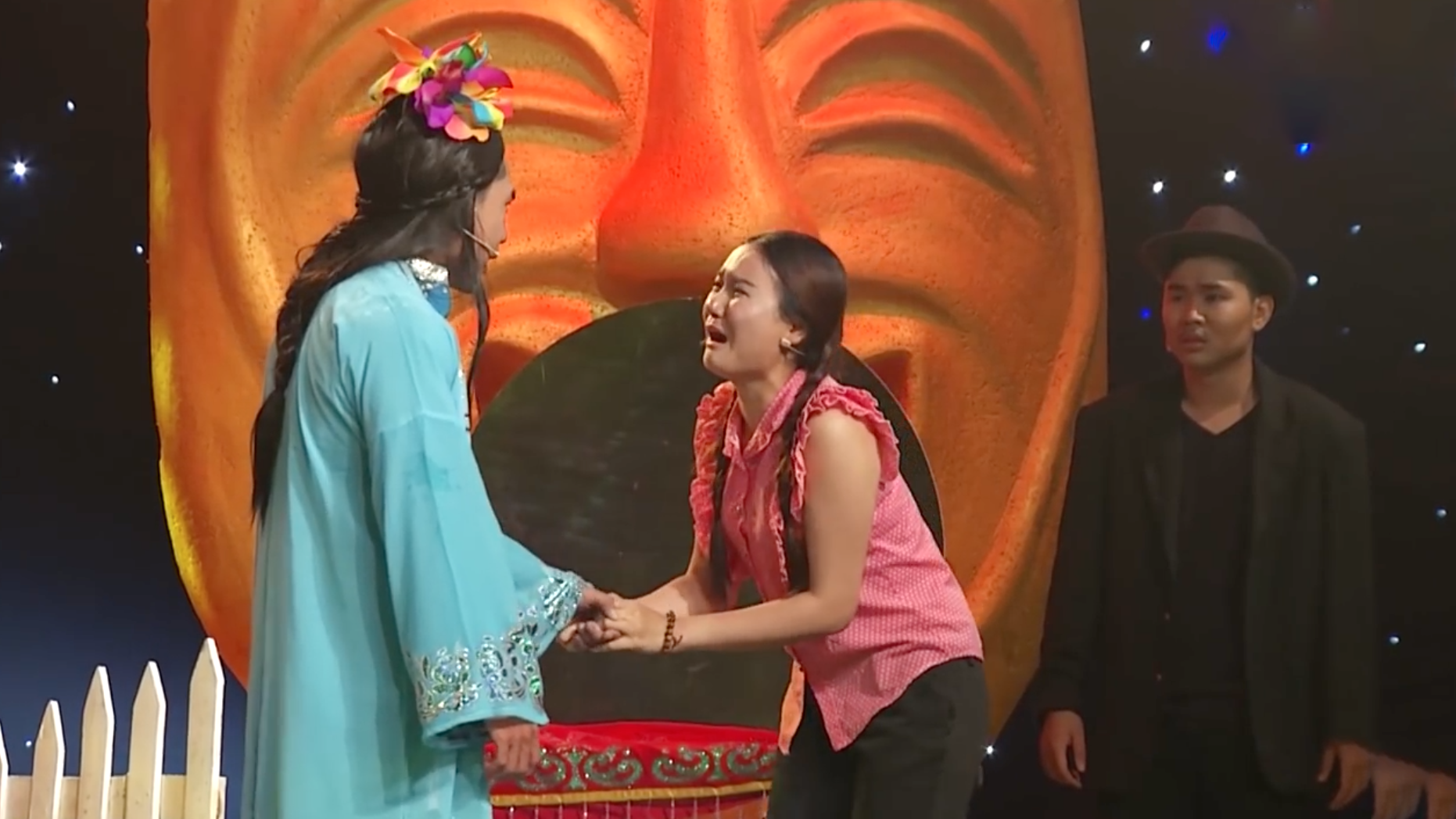 Quyết định không bỏ rơi khán giả của Lê Dương Bảo Lâm khiến giám khảo và người xem xúc động nghẹn ngào