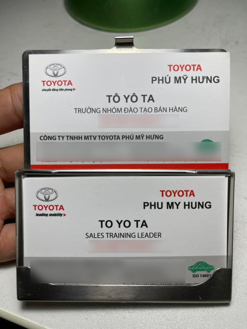 Giống như một lời tiên đoán, sau này, anh Tô Yô Ta về làm nhân viên cho công ty Toyota cùng tên với mình