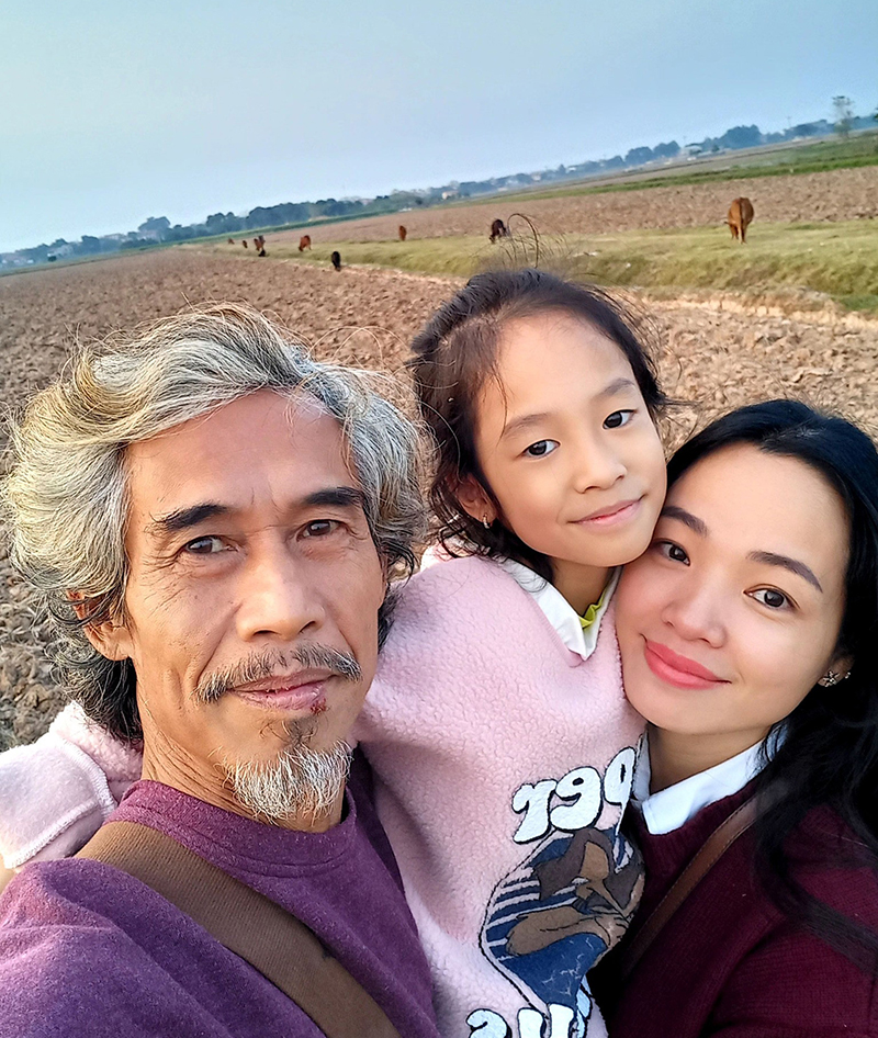 Nam diễn viên 'khổ nhất màn ảnh Việt' U50 cưới vợ đẹp kém 25 tuổi, đi với con gái ai cũng nghĩ là 'ông cháu' - ảnh 6