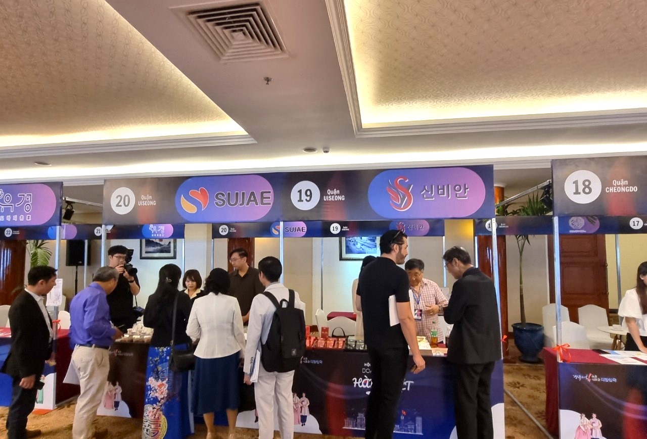 Hội chợ triển lãm doanh nghiệp Việt - Hàn 2023 với sự tham gia của hơn 22 doanh nghiệp triển lãm các mặt hàng