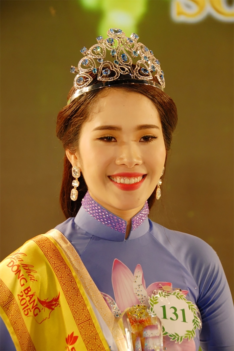 Nam Em từng đăng quang cuộc thi Hoa khôi Đồng bằng sông Cửu Long 2015
