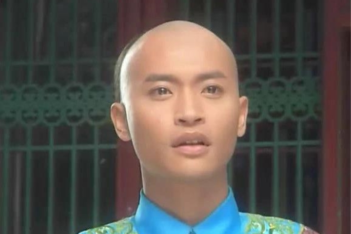 Trần Chí Bằng từng đóng vai Nhĩ Thái trong 'Hoàn Châu Cách Cách'