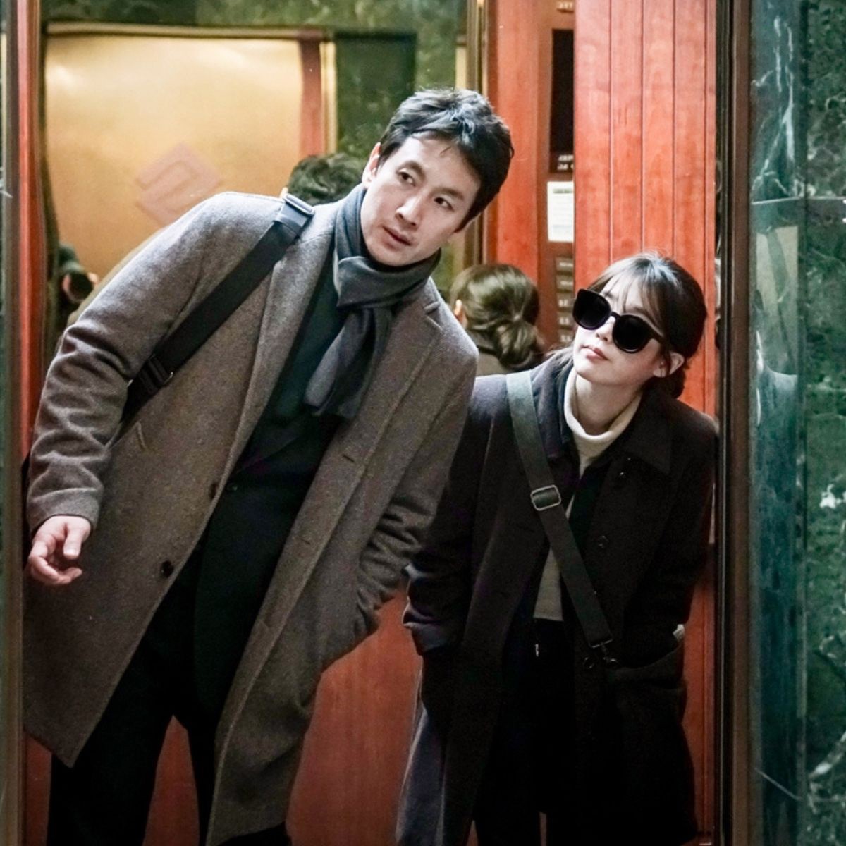 Lee Sun Kyun và IU trong phim 'My Mister'