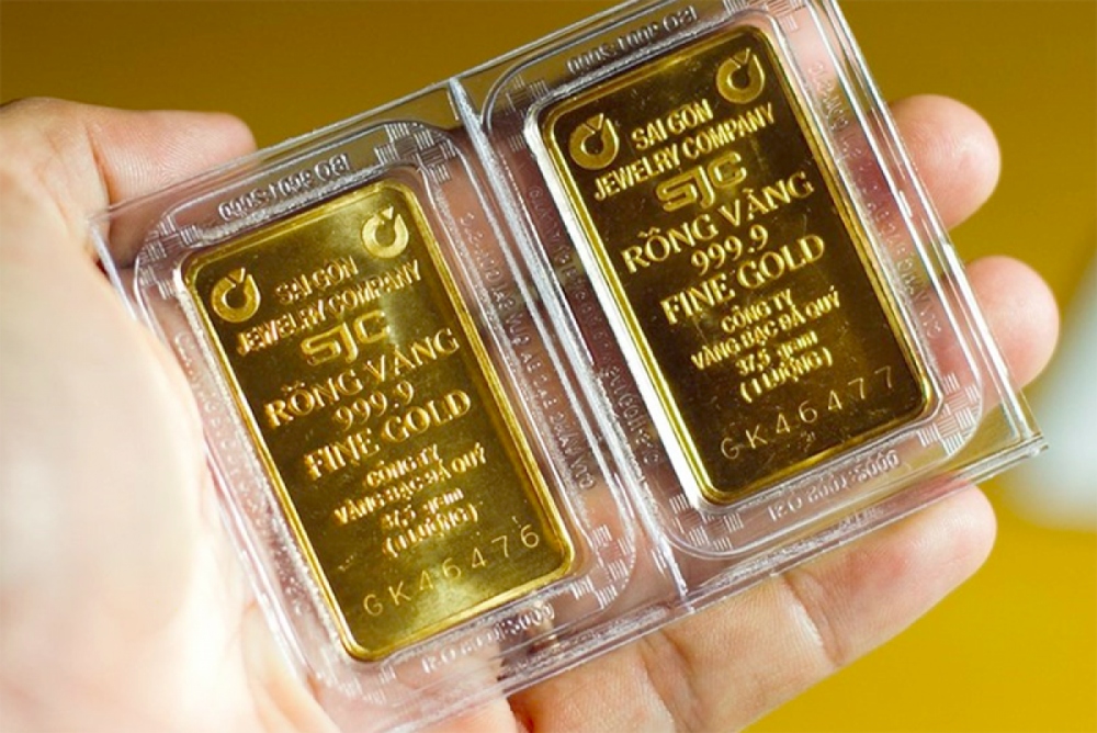 Vàng miếng SJC chênh lệch nhiều với giá vàng thế giới và có nguy cơ bị can thiệp giá