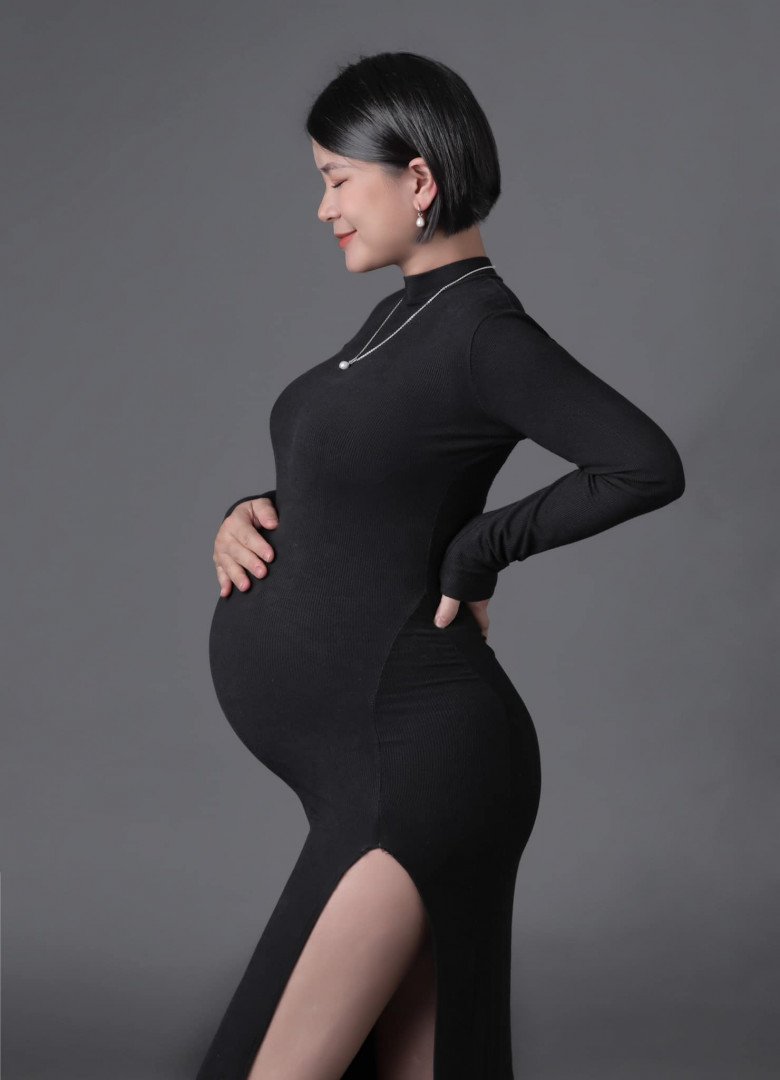 Sao nữ rời Vbiz để làm phi công, nay sinh con cho chồng thứ 2, cuối thai kỳ nặng 84kg bụng cao vượt mặt - ảnh 2