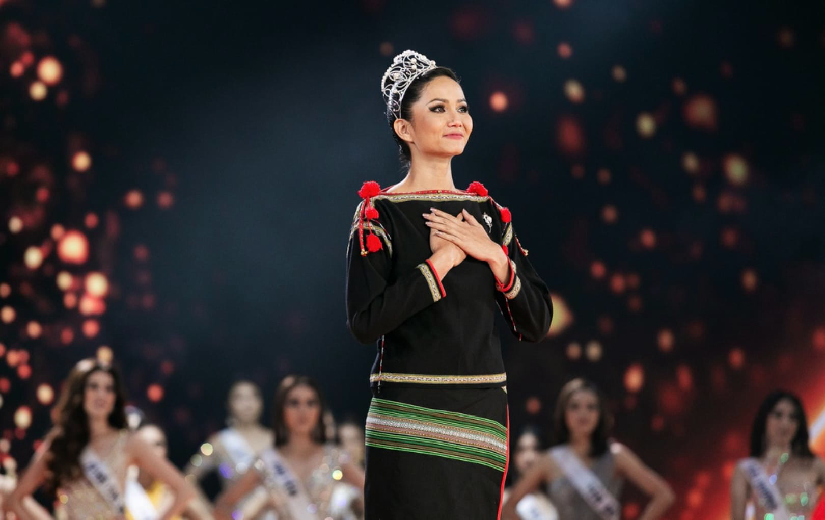 H'Hen Niê từng đăng quang cuộc thi Miss Universe Vietnam 2017 và lọt top 5 Miss Universe 2018
