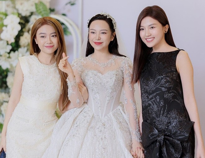 Cô dâu Kim Oanh đụng mặt 'chồng cũ' ngay đám cưới, thái độ của nhà trai khiến netizen sôi sục - ảnh 2