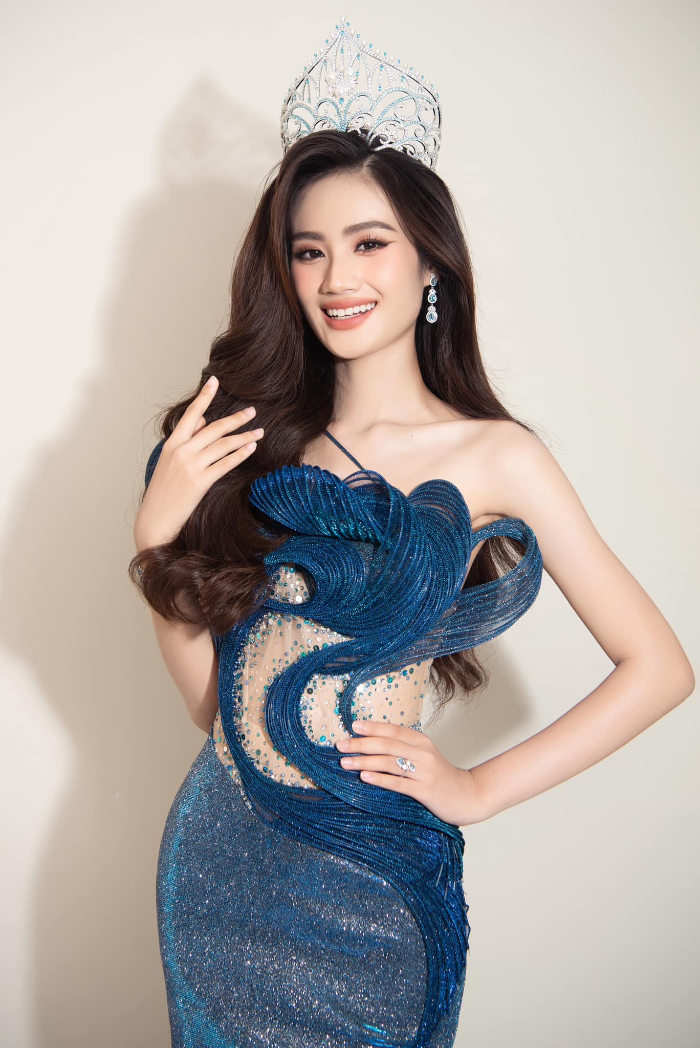 Hoa hậu Ý Nhi đăng quang Miss World Vietnam 2023