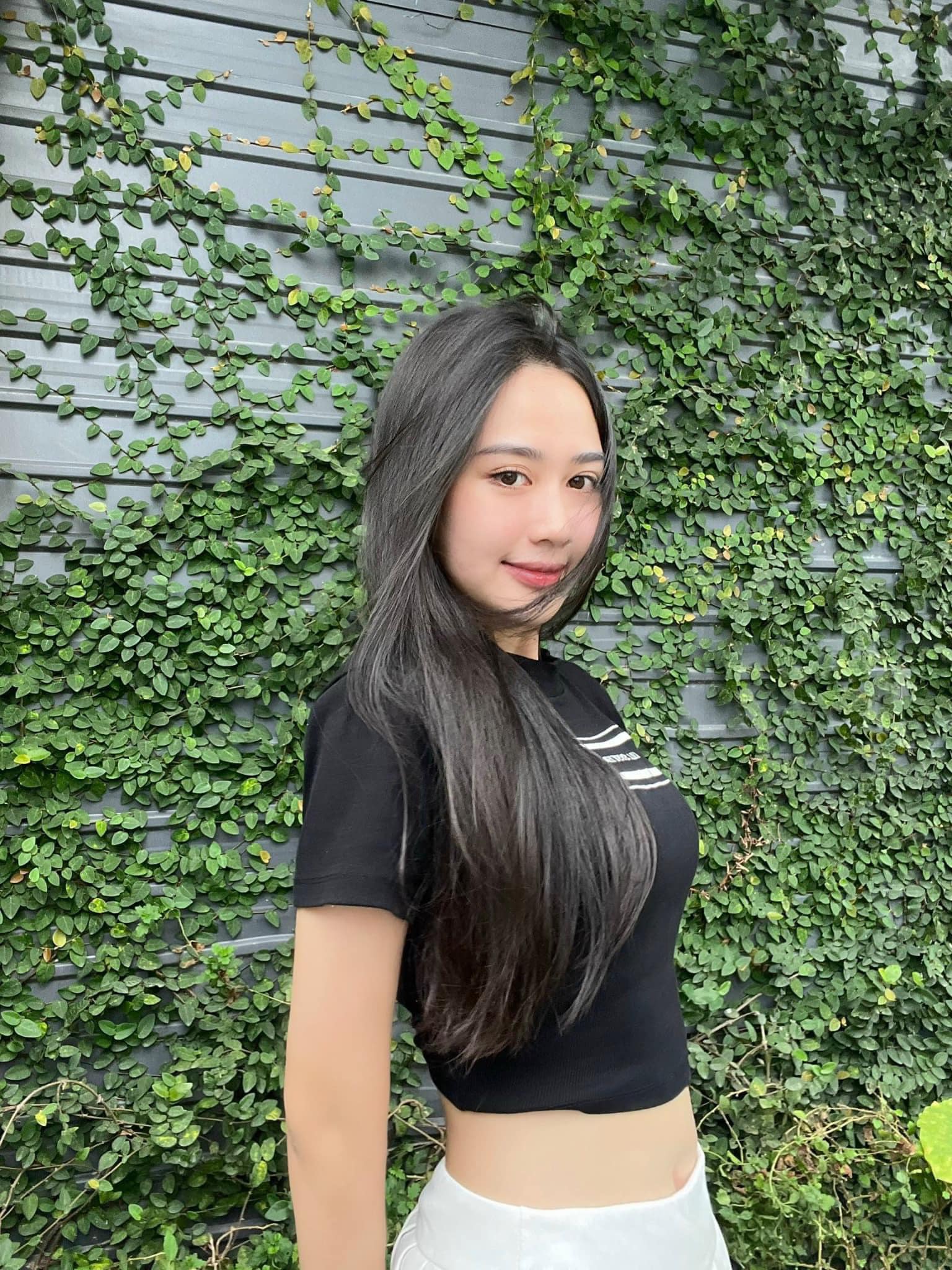 Hình ảnh bạn gái Hoài Lâm được cộng đồng mạng khen ngợi
