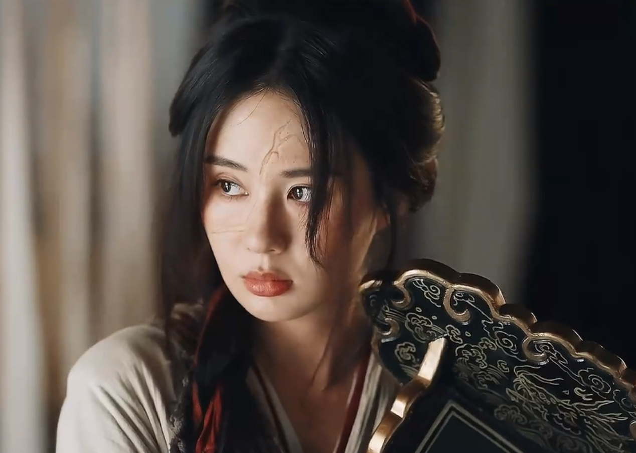 Trịnh Hợp Huệ Tử giật hết spotlight của Cúc Tịnh Y trong Hoa Gian Lệnh, lên tiếng khi bị so sánh với nữ chính - ảnh 9