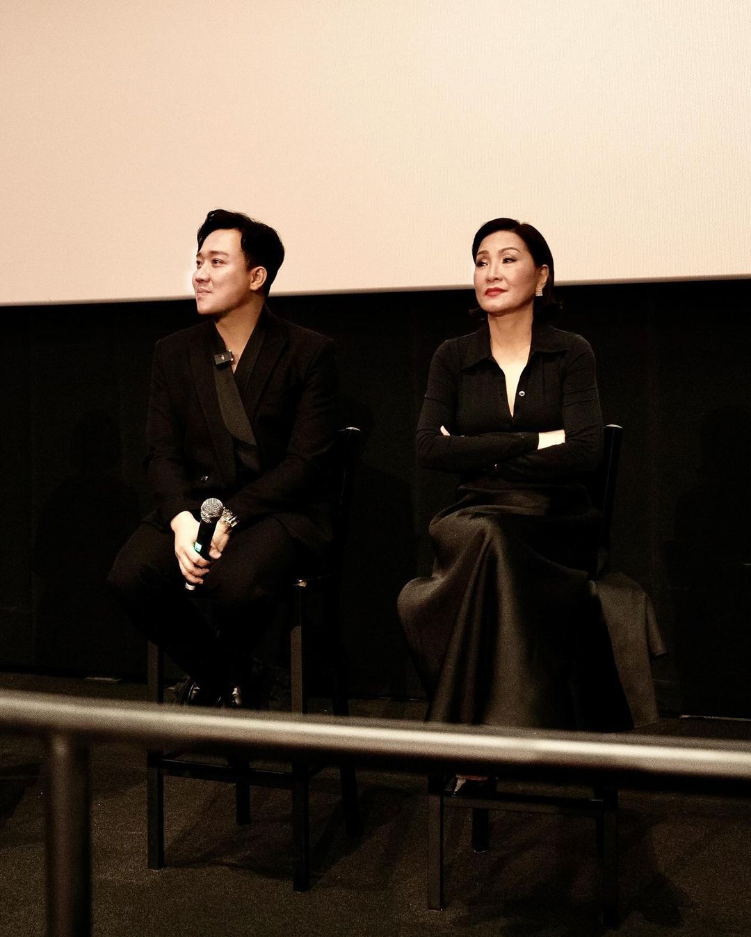 Hồng Đào là diễn viên duy nhất trong phim Mai có mặt tại buổi công chiếu ở Mỹ, bên cạnh Trấn Thành