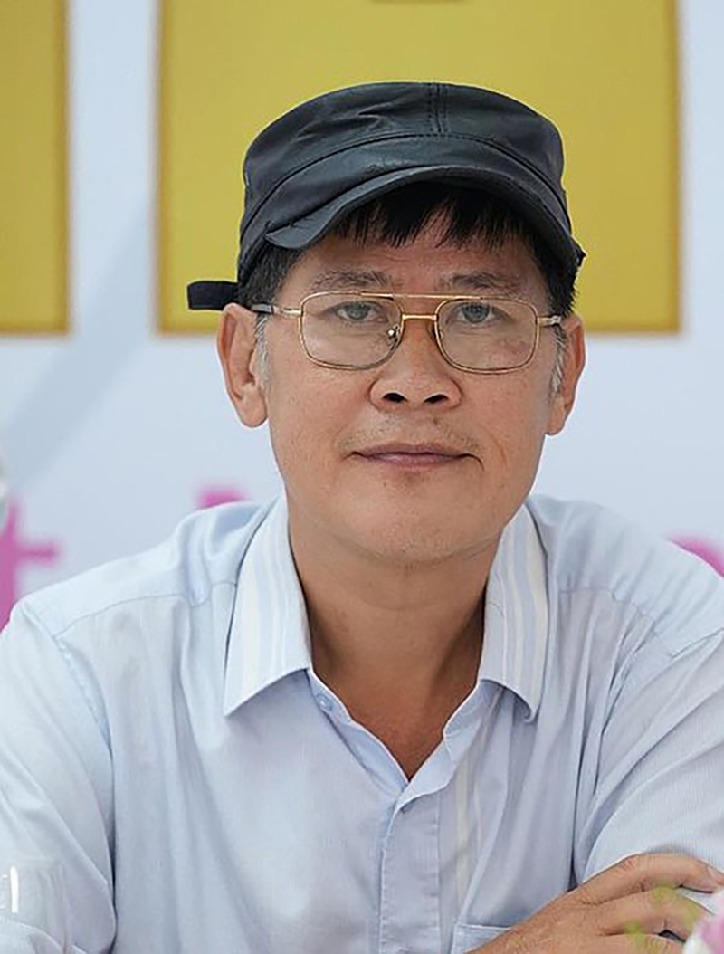 MC Quyền Linh tiết lộ Phước Sang đang bị đột quỵ và nằm bệnh viện theo dõi