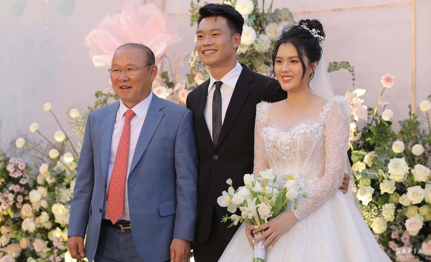 HLV Park Hang Seo là người sống tình cảm, ông từng tham dự đám cưới của các học trò cưng để chúc phúc họ