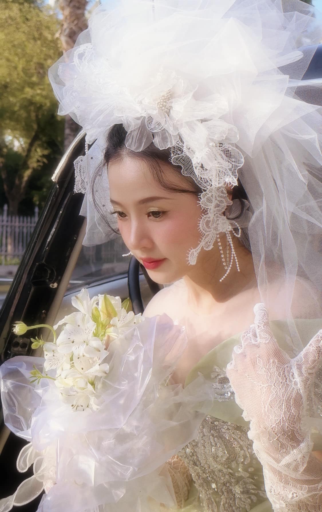 Midu gây xôn xao khi xuất hiện trong tạo hình cô dâu mặc váy cưới