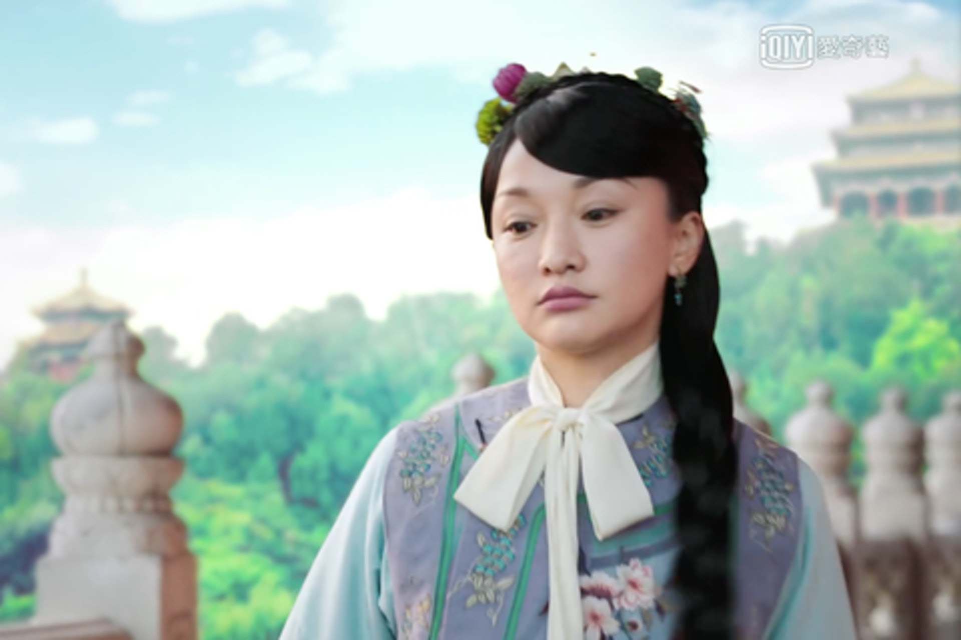 Tạo hình của Châu Tấn khi diễn cảnh thời niên thiếu của Kế Hoàng hậu bị 'ném đá' kịch liệt