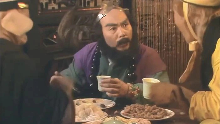 Những món ăn trong truyện nhắc đến chỉ toàn là món ăn Giang Hoài, Trung Quốc, trong khi thầy trò Đường Tăng đi về hướng Tây thì không thể cứ ăn mãi đồ ở Giang Hoài