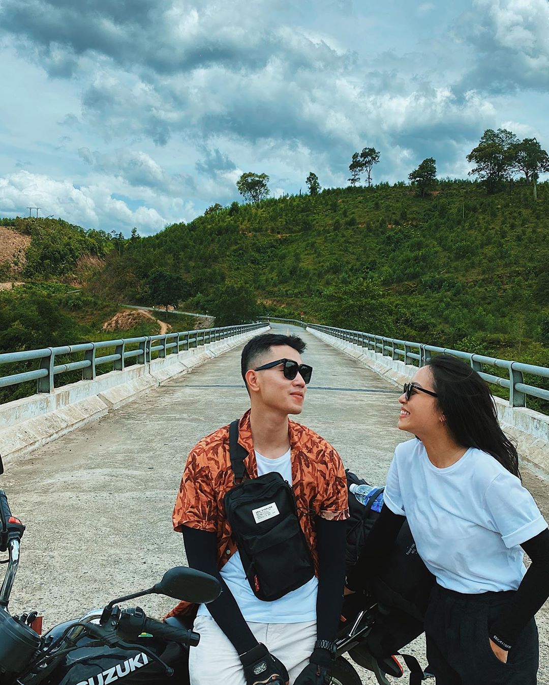 Blogger Hà Trúc được bạn trai cơ trưởng trẻ nhất Việt Nam cầu hôn sau 6 năm - ảnh 5
