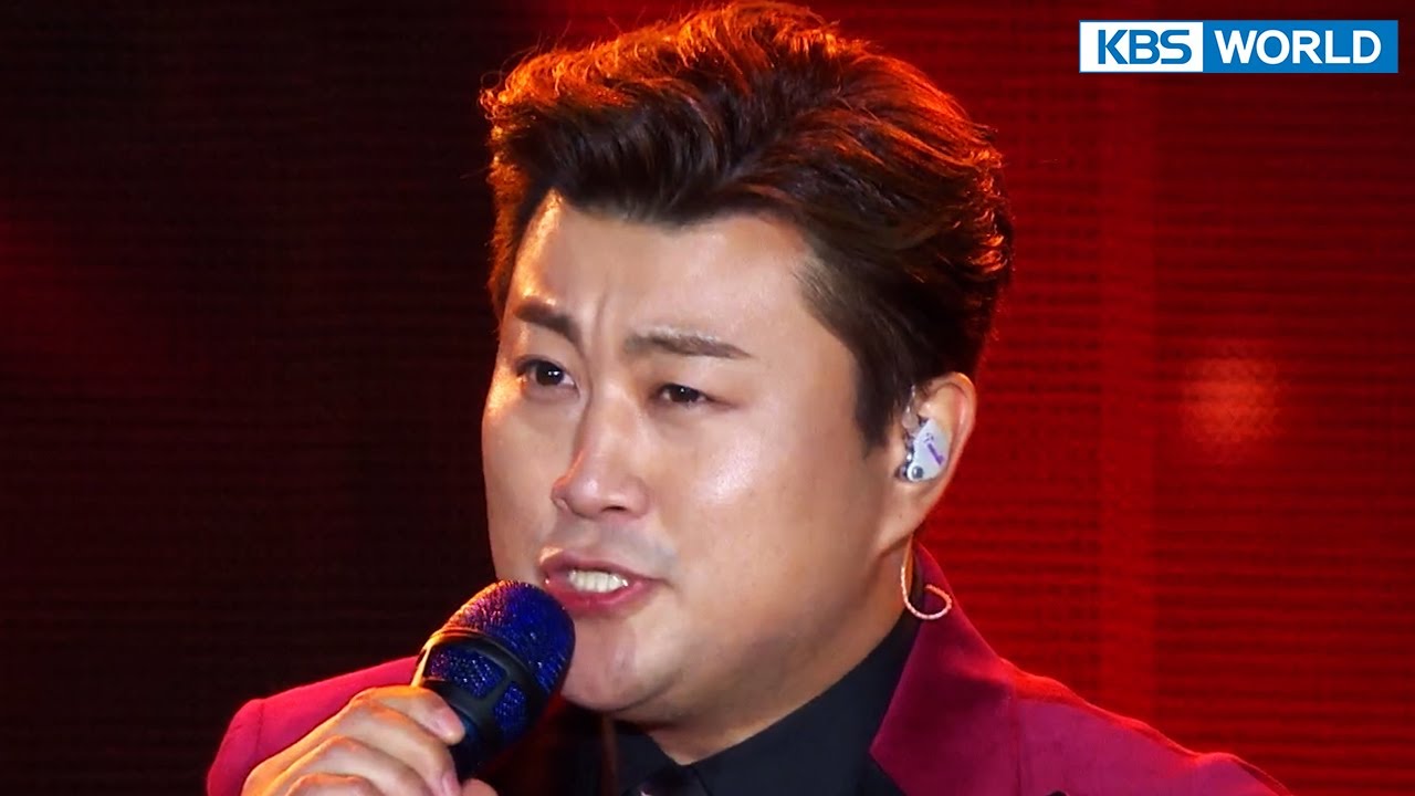 Kim Ho Joong là ca sĩ nhạc trot nổi tiếng tại Hàn Quốc